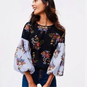 Loft boho floral print, blue and black balloon sleeve blouse 100% cotton sz: XS